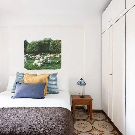 2 Bdr In Cornella 5 Mins Form The Metro Apartamento Cornellá de Llobregat