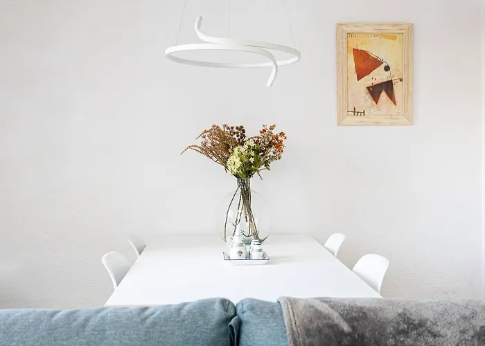 2 Bdr Apt In Cornella 5 Mins Form The Metro * Cornella de Llobregat