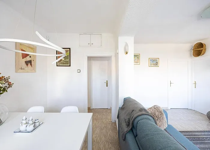 Apartmán 2 Bdr In Cornella 5 Mins Form The Metro Cornellà de Llobregat