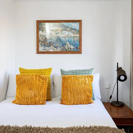 2 Bdr Apt In Cornella 5 Mins Form The Metro *
