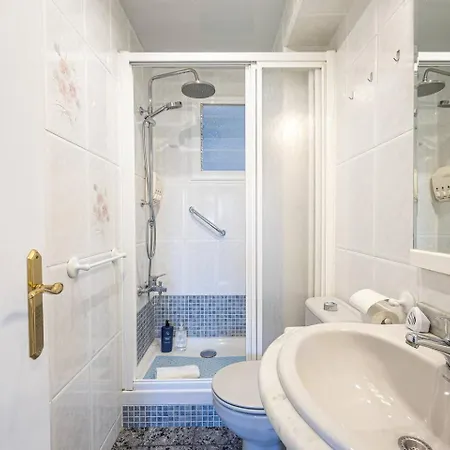 Apartment 2 Bdr Apt In Cornella 5 Mins Form The Metro *