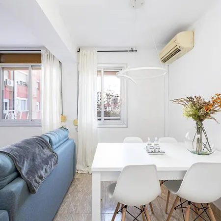 Apartment 2 Bdr Apt In Cornella 5 Mins Form The Metro Cornella de Llobregat
