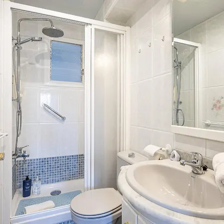 Apartment 2 Bdr Apt In Cornella 5 Mins Form The Metro Cornella de Llobregat