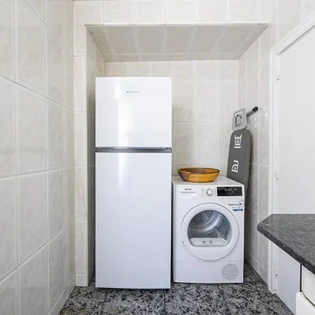 2 Bdr Apt In Cornella 5 Mins Form The Metro Cornella de Llobregat